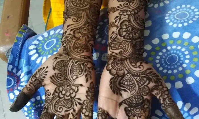 Anjum Mehandi